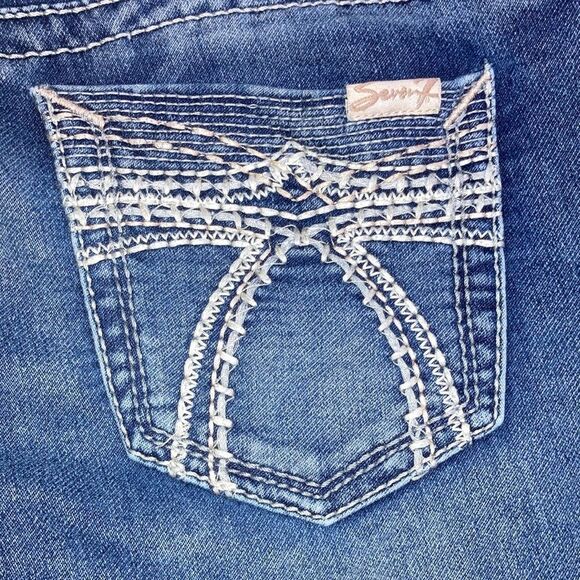 SEVEN 7 Stretchy Embroidered Girlfriend Capri Cropped Mid Rise Light Wash Jeans - Picture 12 of 14